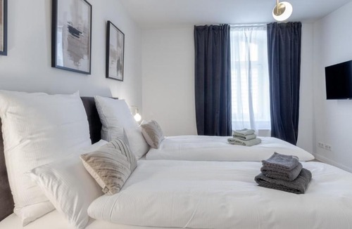 Bayreuth Apartment | Sali Homes - Opera Loge 2BR Balcony
