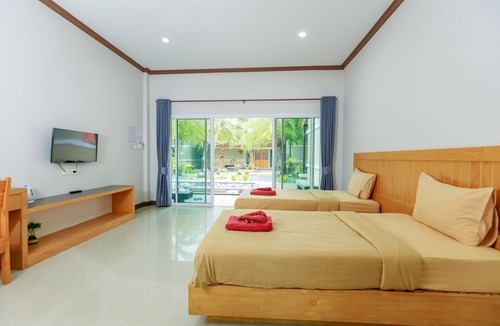 Huai Nam Khao Hotel | Saline Hot Spring Resort