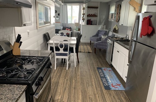 Salisbury Beach Apartment | Salisbury Beach Rental “Vitamin Sea”