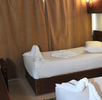 Al Duqqi Hotel | Salma Hotel