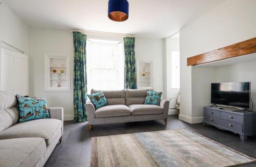 Berkeley House | Salt House - Uk43012