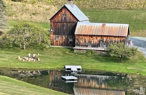 Quechee House | Saltbox 12F