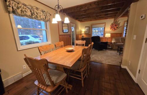 Thompsonville House | Saltbox