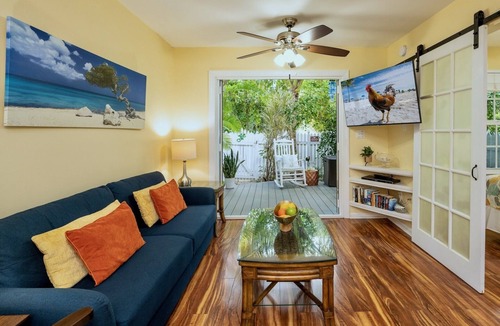 Truman Annex Condo | *SALTWATER HARMONY @ THE ANNEX* Charming Condo & Pool + LAST KEY SERVICES.