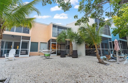 Rock Harbor Condo | Saltwater Lagoon-View Luxury in Key Largo Kayaks, Pools, Boat Slip, & More!