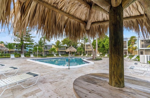 Rock Harbor Condo | Saltwater Lagoon-View Luxury in Key Largo Kayaks, Pools, Boat Slip, & More!