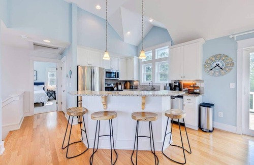 Corolla House | Saltwater Pool, EV Charger, and Walk to Beach!