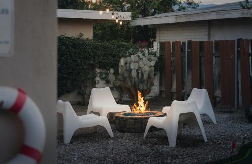 Indio House | Saltwater Pool - HotTub - Games - Good Vibes Only!