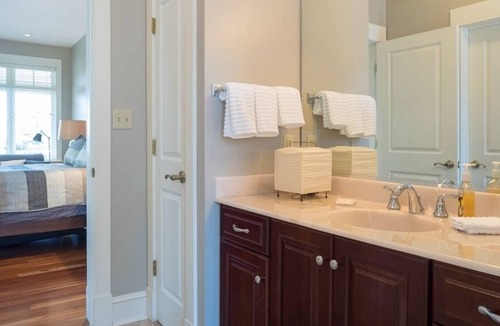 Long Green House | Saltwater Pool, Six person Hot Tub, Propane Fire Pit, Outdoor Dining Terrace.