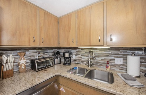 Panacea Condo | "Salty Breezes", Panacea.Bay Front, Balcony, Pool, No Boats, No Pets, Wifi