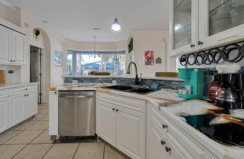 Palm Coast House | Salty Heated Pool Escape - Nearby Beach