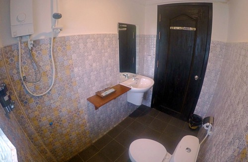 Kampot Hotel | Salty River Resort