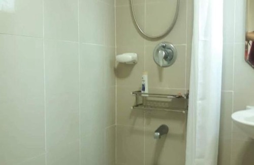 Santo Cristo Apartment | Sam minimalist condo