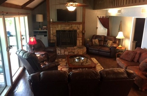 Jasper House | Sam Rayburn Lake Waterfront: 3 BR, 2 Bath, Sandy Beach, Swim, Fish, Hike, & WiFi