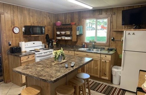 Sarona Cabin | Sam's Cabin 3