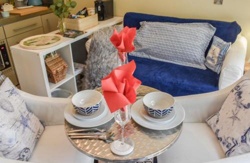 Birchington House | Sam's Snug