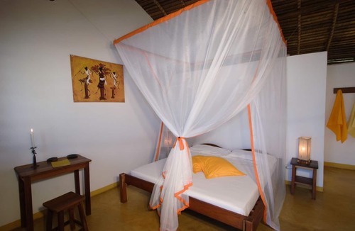 Ambaro Bed & Breakfast | Sambatra