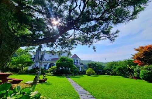 Samcheok House | Samcheok Rose Valley Pension