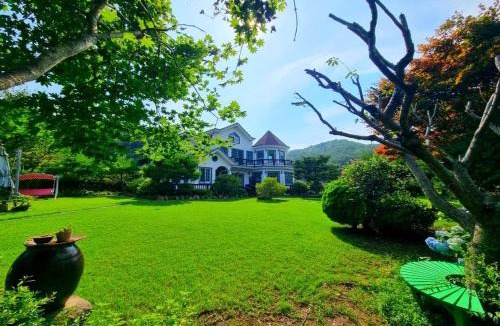 Samcheok House | Samcheok Rose Valley Pension