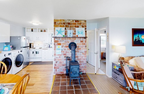 Bow House | Samish Bay Cottage | Bayfront home in Bow with gorgeous view