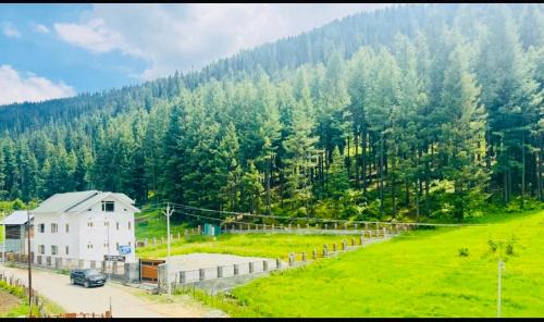 Gulmarg House | Samoon Guest House