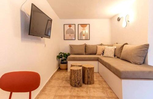 Samothrace House | Samora Guest House