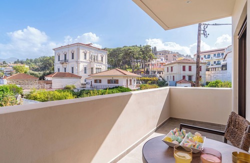 Karlovassi Apartment | Samos Tropic Apartments