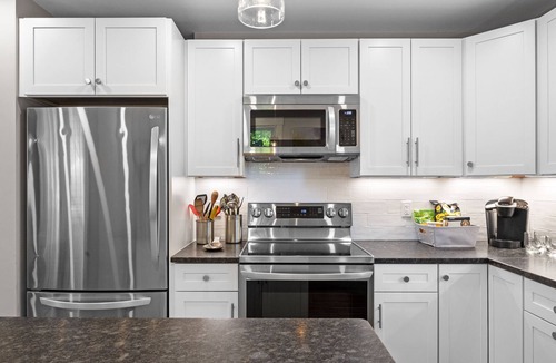 Marblehead Condo | Samuel Tucker House - Downtown Luxury 2 Bedroom Condo