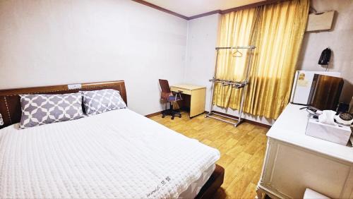 Changwon Hotel | Samwoo Motel