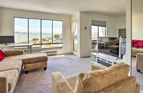 Emeryville Apartment | San Francisco Area Studio w/Bay Views!