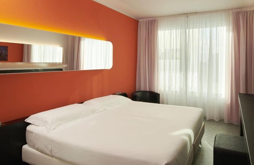 Pisa Hotel | San Ranieri Hotel - Meetings & Pool