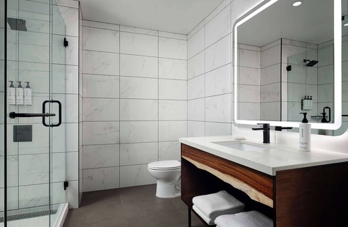Rancho Cucamonga Hotel | Sanctity Hotel Rancho Cucamonga, Tapestry Collection Hilton