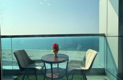 Rumailah Apartment | Sand And Beachfront Havens with sea view&pool&Gym&jacuzz