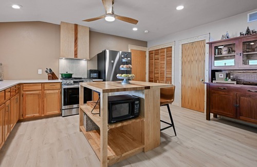 Suring House | Sand Bar Resort in Suring