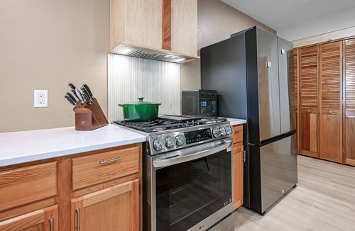 Suring House | Sand Bar Resort in Suring