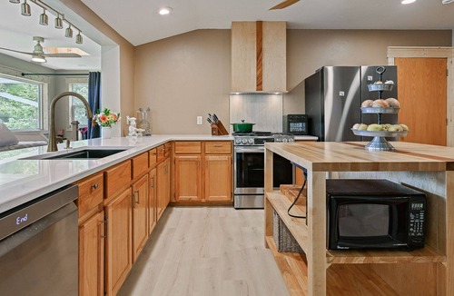 Suring House | Sand Bar Resort in Suring