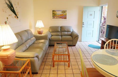 Holmes Beach Villa | Sand Dollar Beach Side Villa