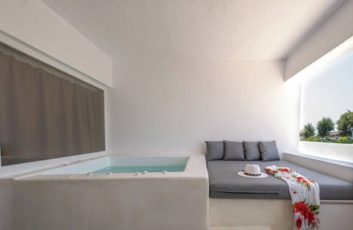 Perivolos House | Sand Gem - Beach Apartments