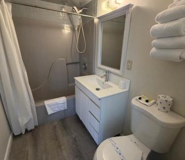 Point Pleasant Beach Hotel | Sand Pebble Motor Lodge