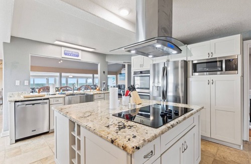 River Ridge Estates House | Sandbar Beachfront Estate Pool Hot Tub Pets OK Firepit