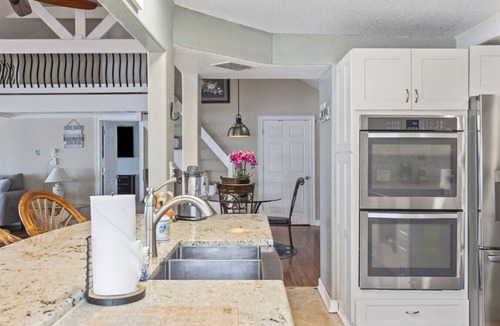 River Ridge Estates House | Sandbar Beachfront Estate Pool Hot Tub Pets OK Firepit