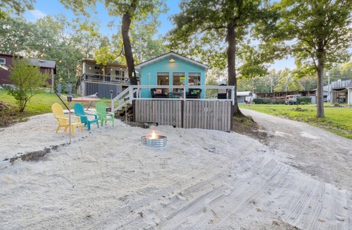 Sunrise Beach House | Sandbox 9-Fire Pit, SUPs, Boat Slip, Grill