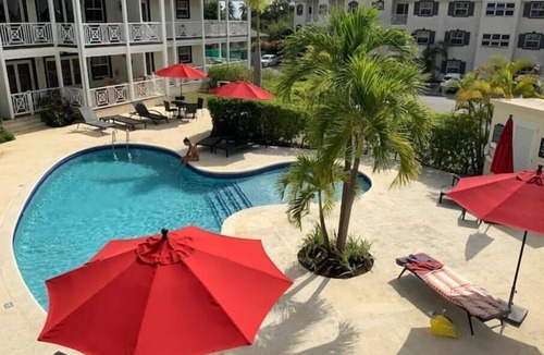 Weston Condo | Sandbox Villa 3 BDR Central to West Coast