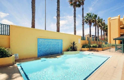 Scarborough Apartment | Sandcastles Beachfront Luxury Retreat Apartment