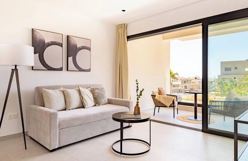 Agios Athanasios Apartment | Sanders Eduardovich - Cute 1 Bdr Apt with Balcony