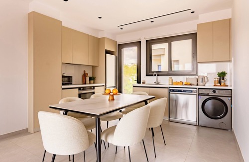 Agios Athanasios Apartment | Sanders Eduardovich - Great 2-Bdr with Balcony