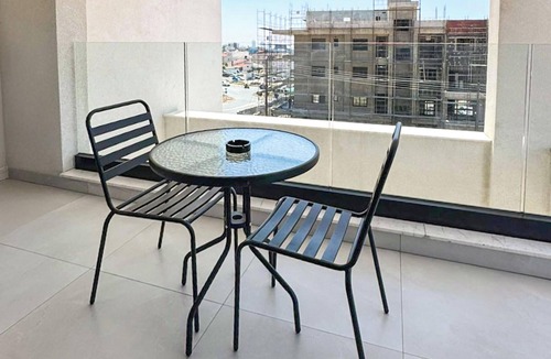 Agios Athanasios Apartment | Sanders Elgio - Charming Studio with Balcony