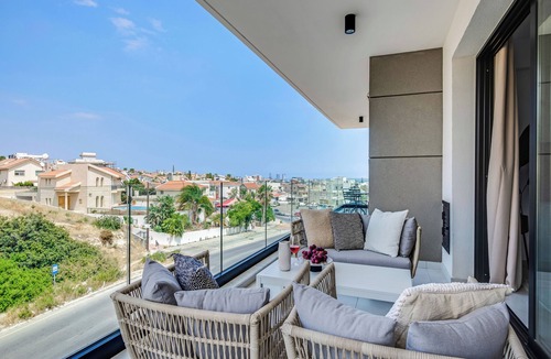 Agios Athanasios Apartment | Sanders Elgio - Delightful 2-Bdr Apt with Balcony