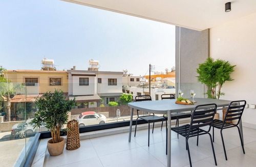 Agios Athanasios Apartment | Sanders Only - Adorable 2-Bdr Apt with Balcony