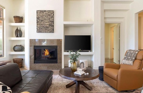 Village At Aviano House | Sandflower by AvantStay